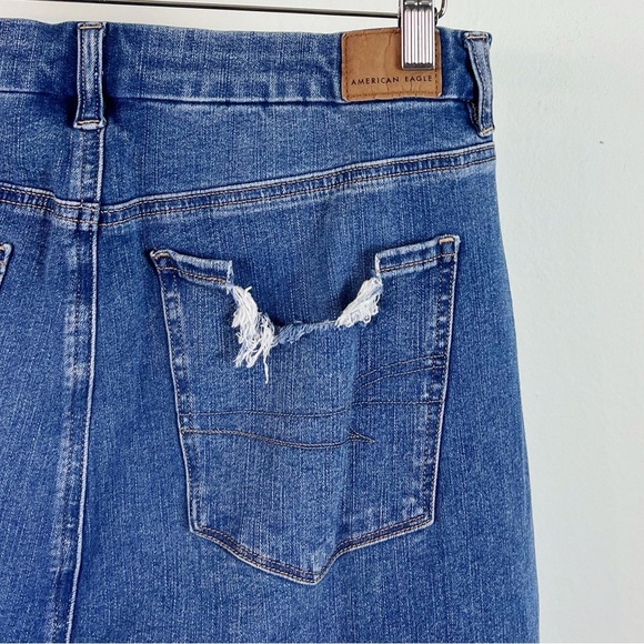American Eagle The Dream Jean Curvy High Rise Jeggings Patched Ripped 12 SHORT - Picture 5 of 6